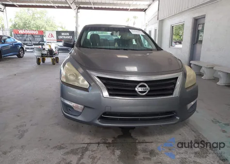 2015 Nissan Altima 2.5 S из США, поврежденный, VIN 1N4AL3AP4FC209330